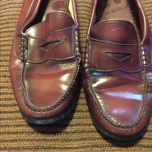 Bass Men’s penny loafers in great shape!